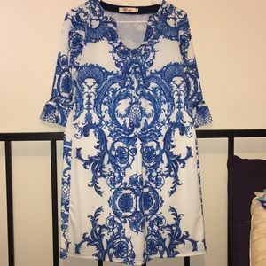 Quarter sleeve blue and white dress
